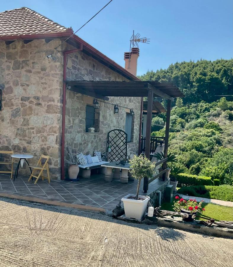 Stonehouse & Casa Al Sole E Al Mare Villa Nea Roda Ngoại thất bức ảnh