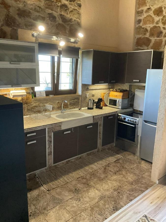 Stonehouse & Casa Al Sole E Al Mare Villa Nea Roda Ngoại thất bức ảnh