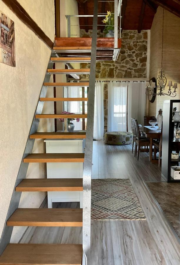 Stonehouse & Casa Al Sole E Al Mare Villa Nea Roda Ngoại thất bức ảnh