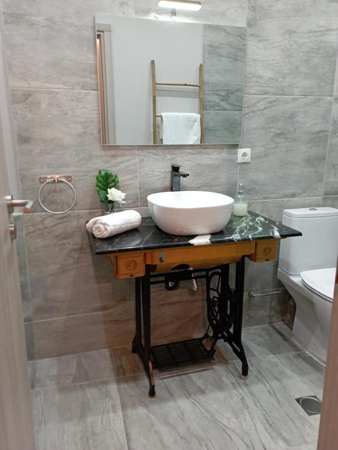 Stonehouse & Casa Al Sole E Al Mare Villa Nea Roda Ngoại thất bức ảnh