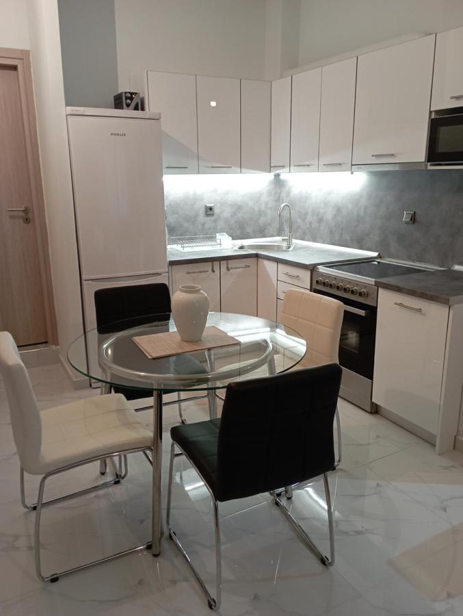 Stonehouse & Casa Al Sole E Al Mare Villa Nea Roda Ngoại thất bức ảnh
