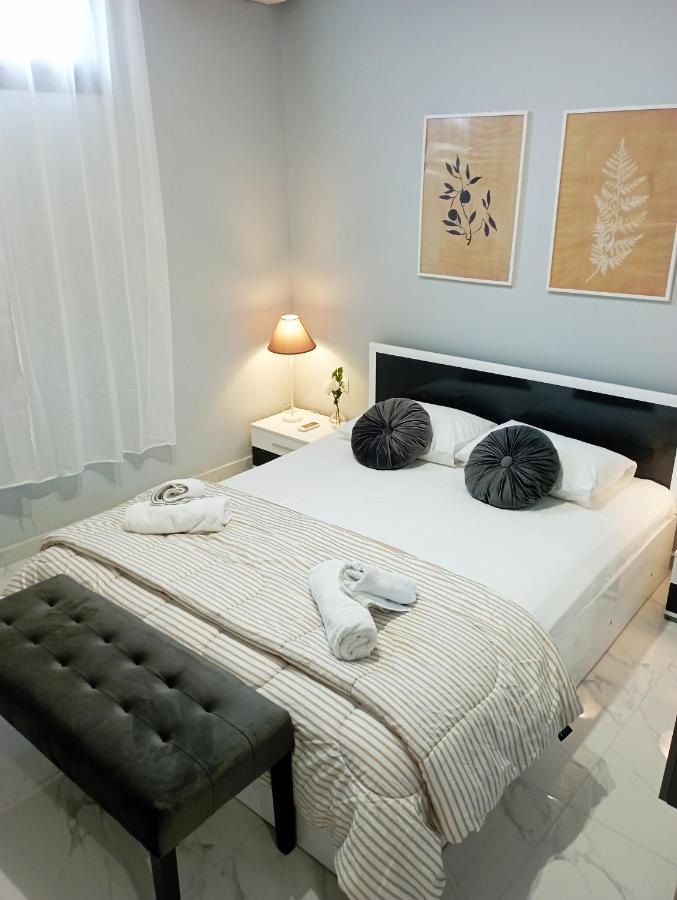 Stonehouse & Casa Al Sole E Al Mare Villa Nea Roda Ngoại thất bức ảnh