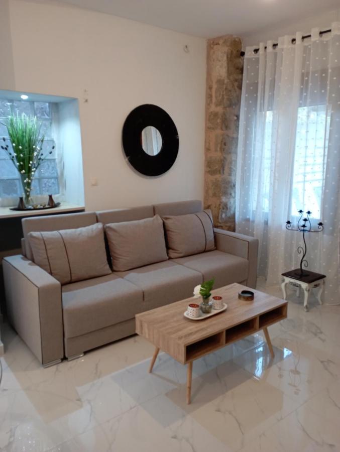 Stonehouse & Casa Al Sole E Al Mare Villa Nea Roda Ngoại thất bức ảnh