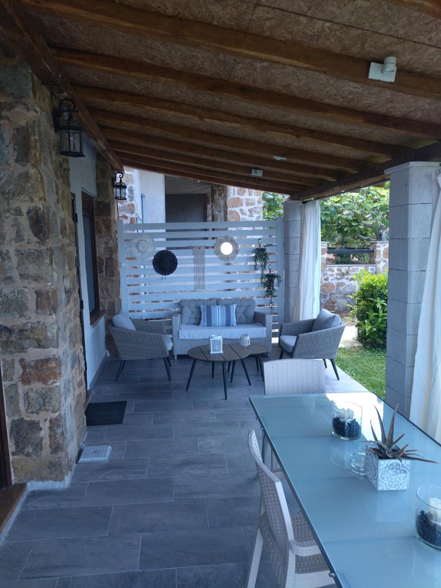 Stonehouse & Casa Al Sole E Al Mare Villa Nea Roda Ngoại thất bức ảnh