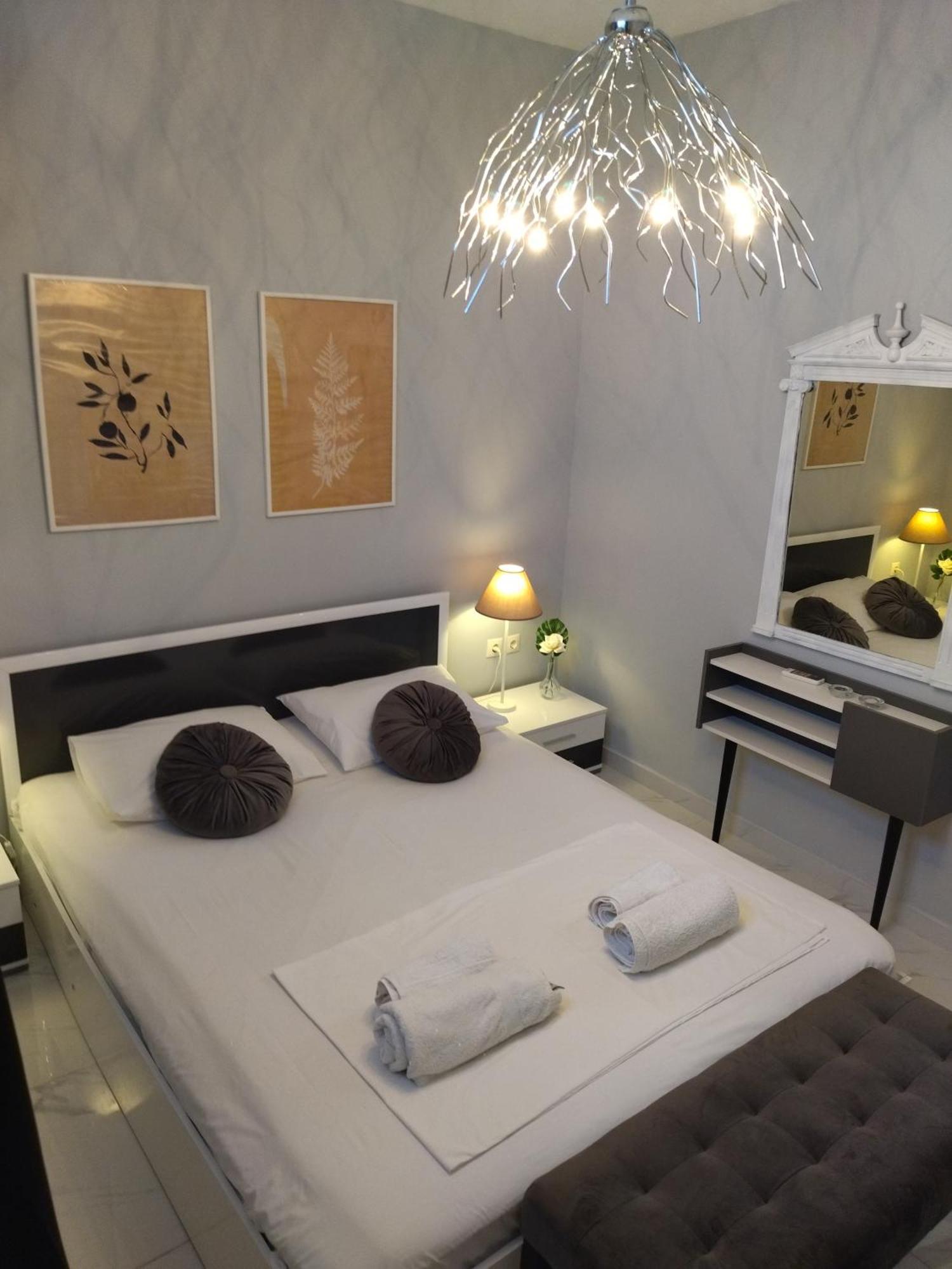 Stonehouse & Casa Al Sole E Al Mare Villa Nea Roda Ngoại thất bức ảnh